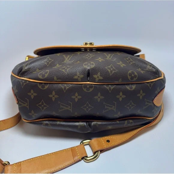 SOLD Louis Vuitton Tulum GM 2Way Crossbody/Shoulder Bag Monogram - Picture 10 of 16